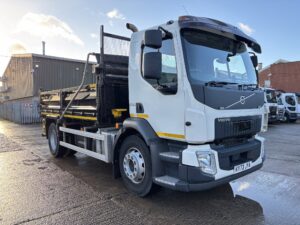 Thompsons 18T Tipper Lorry – KY73 JYA